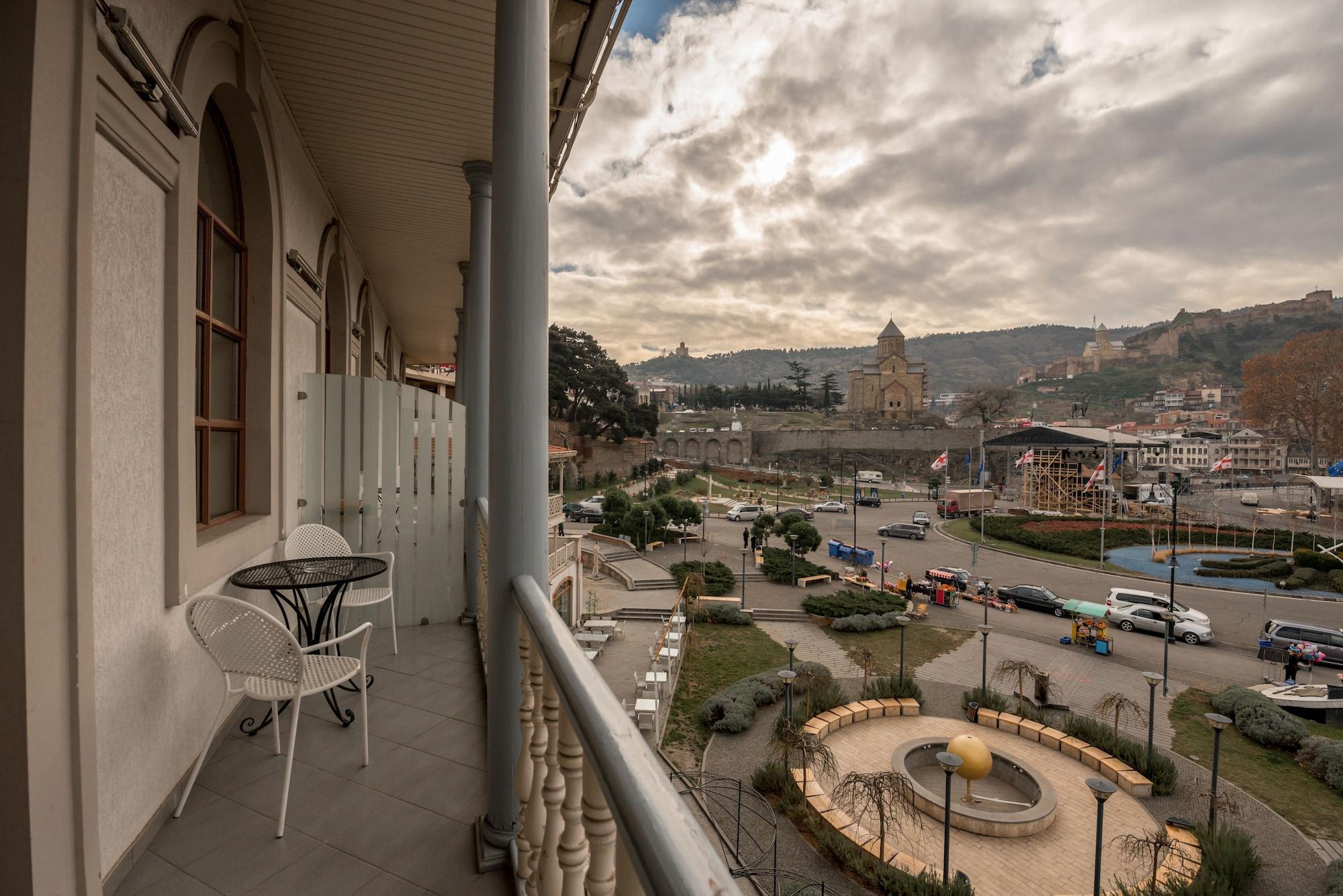 Hotel Rikhe Monika Tbilisi Exteriör bild