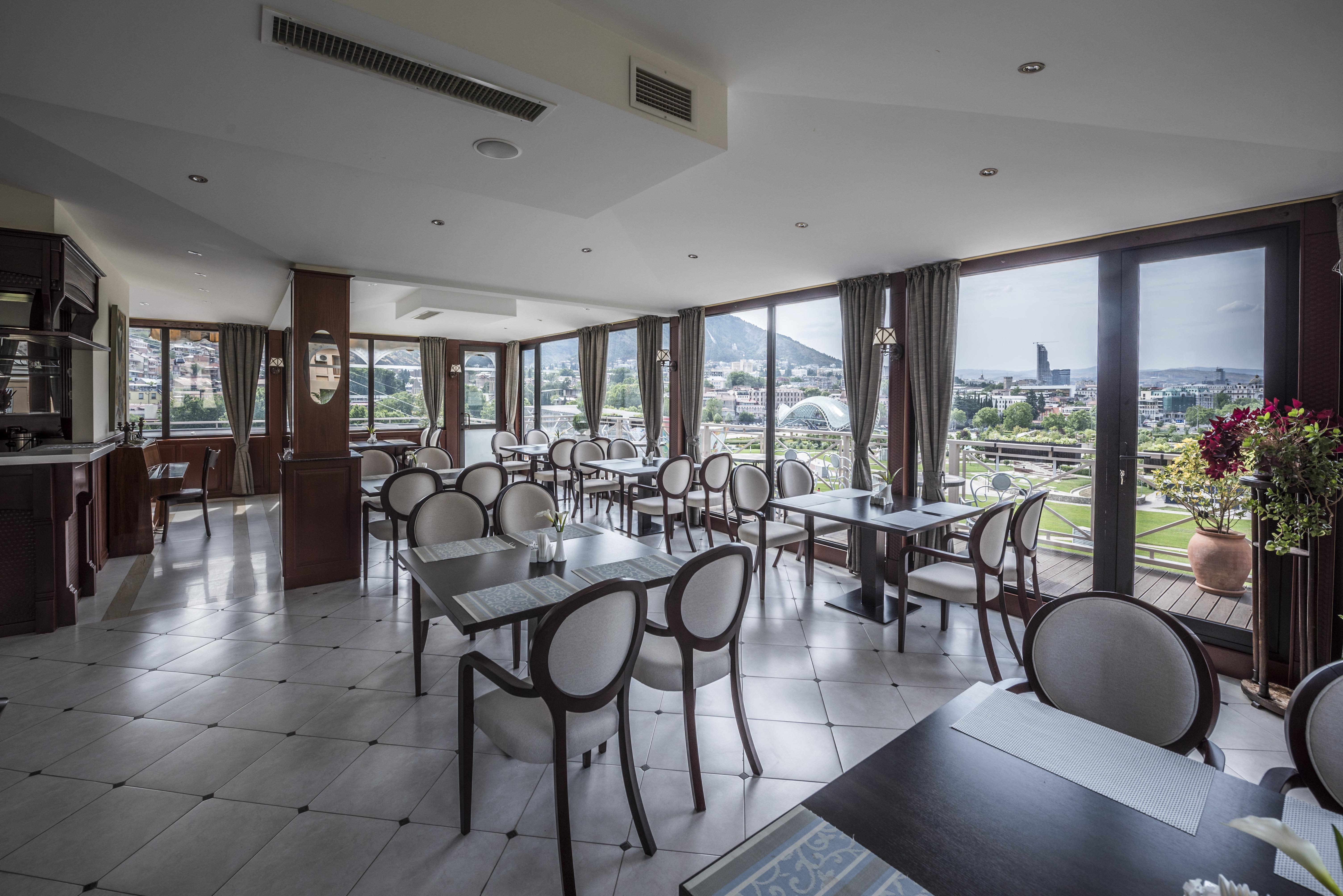 Hotel Rikhe Monika Tbilisi Exteriör bild