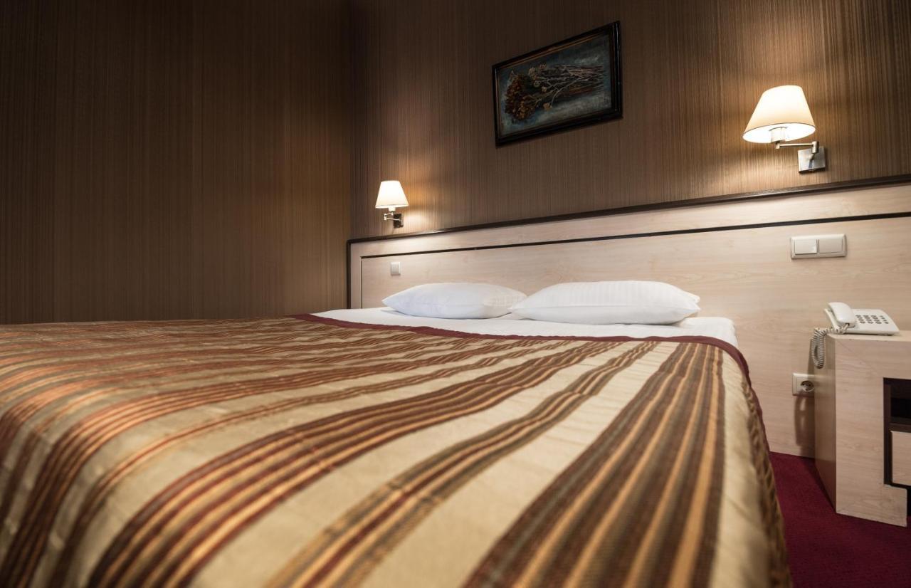 Hotel Rikhe Monika Tbilisi Exteriör bild