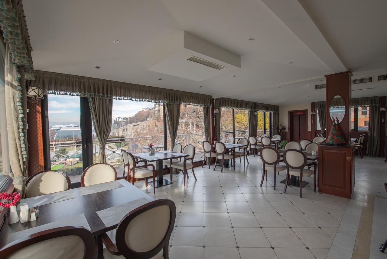 Hotel Rikhe Monika Tbilisi Exteriör bild