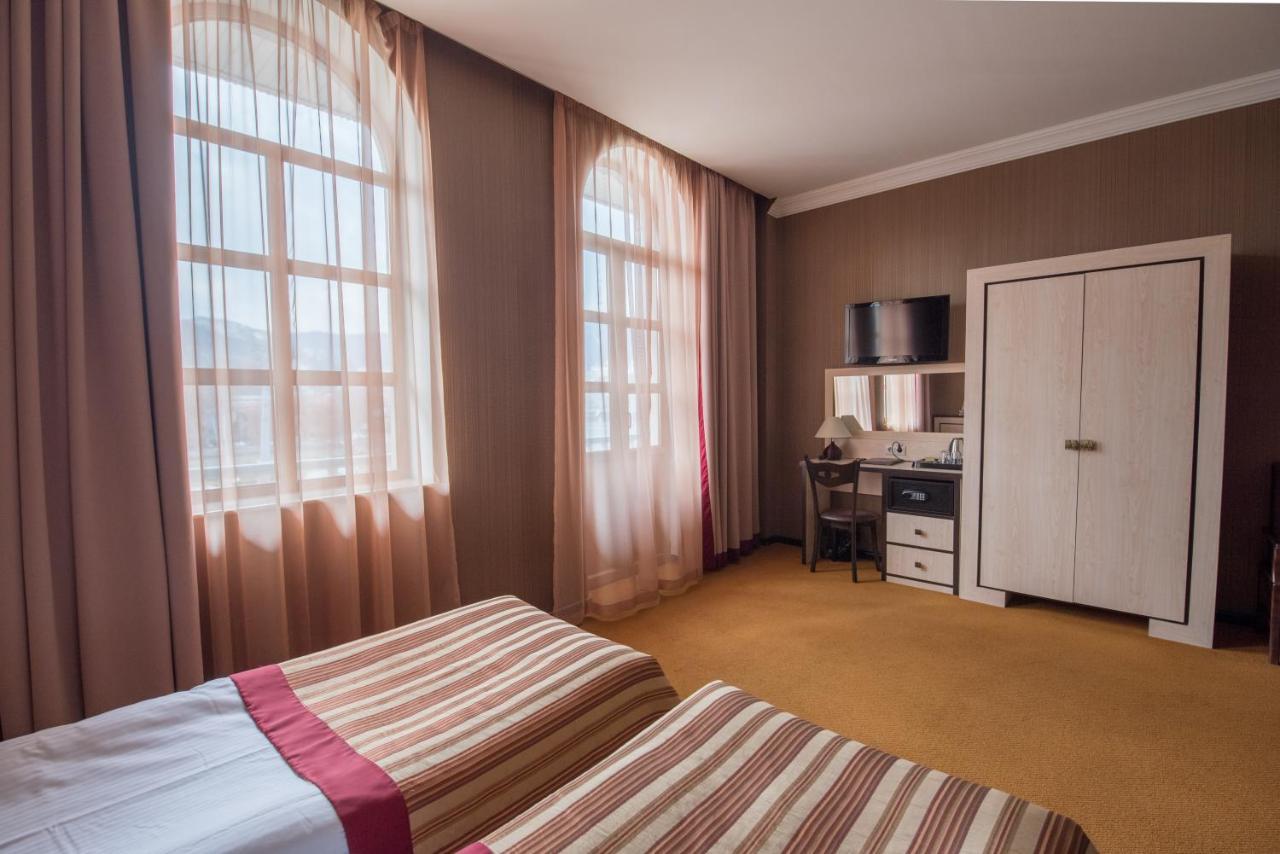 Hotel Rikhe Monika Tbilisi Exteriör bild