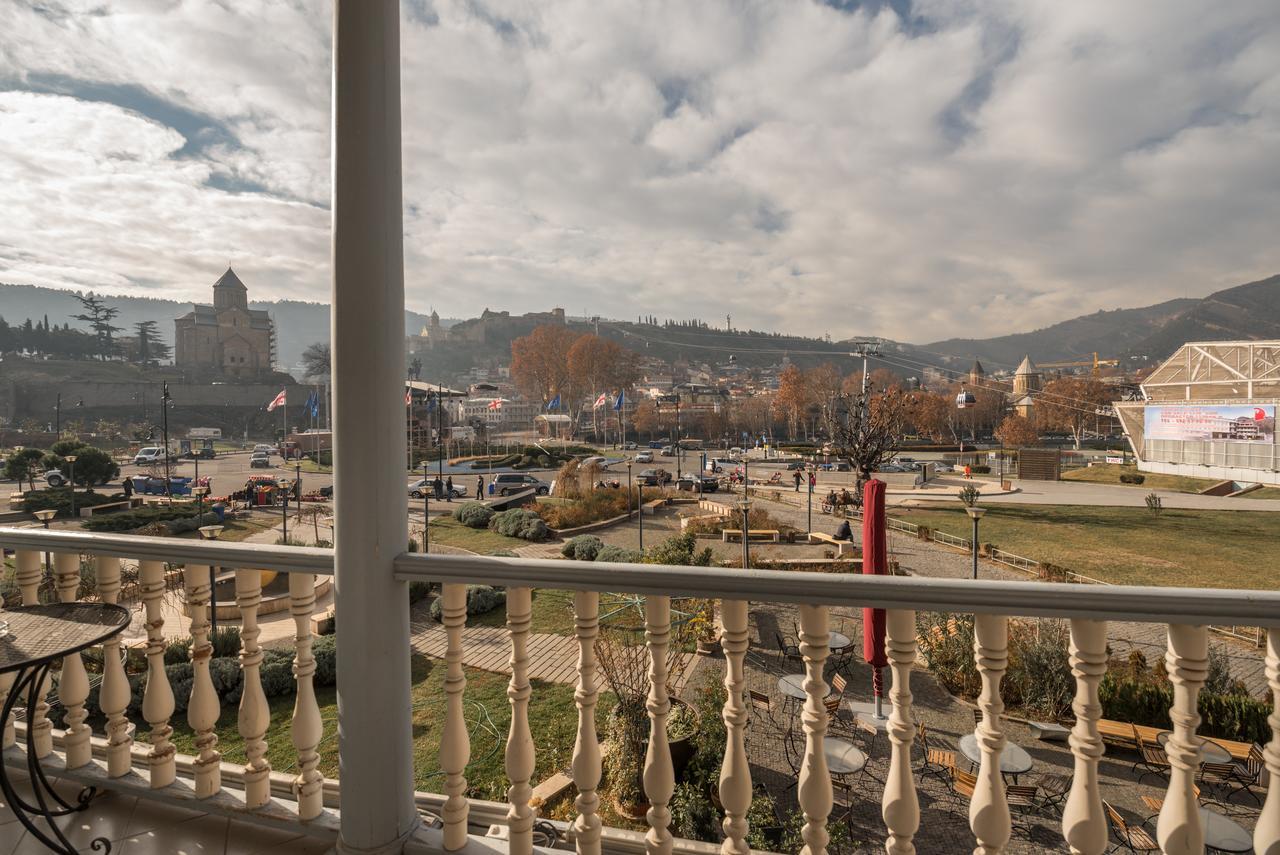 Hotel Rikhe Monika Tbilisi Exteriör bild