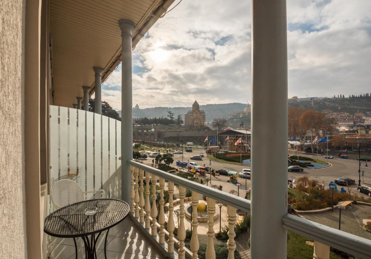 Hotel Rikhe Monika Tbilisi Exteriör bild