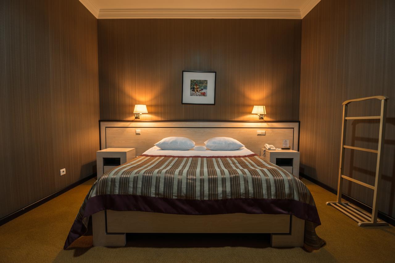 Hotel Rikhe Monika Tbilisi Exteriör bild