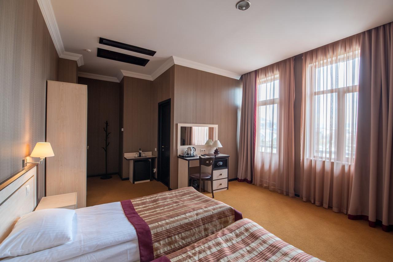 Hotel Rikhe Monika Tbilisi Exteriör bild